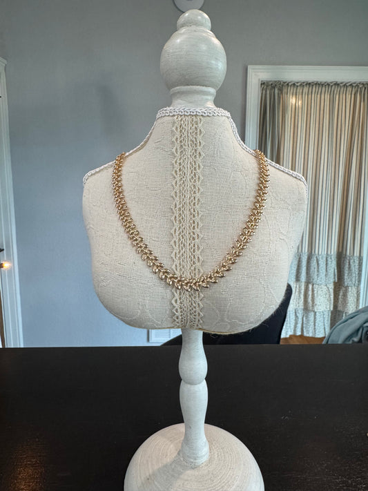 NATURES BEAUTY CHOKER